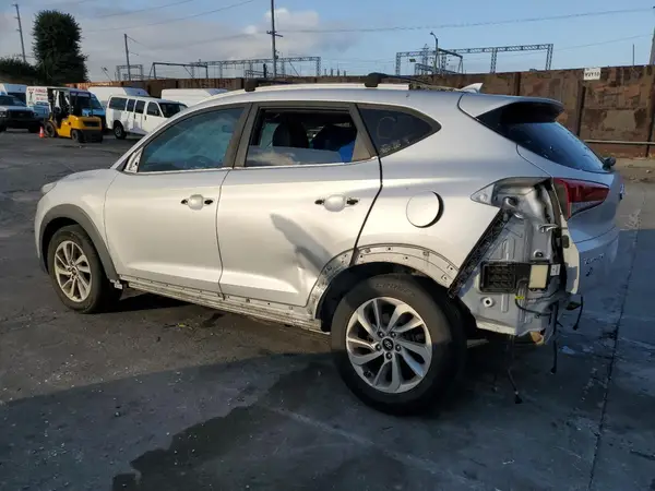 KM8J33A40HU446759 2017 HYUNDAI TUCSON - Image 2