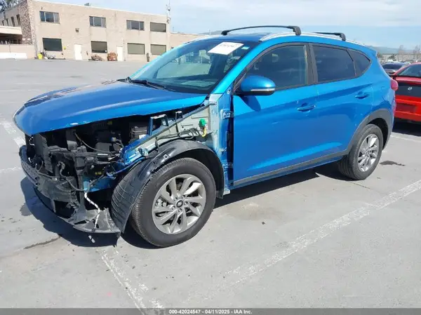 KM8J33A40HU447071 2017 HYUNDAI TUCSON - Image 2