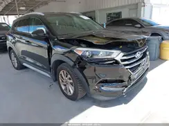 KM8J33A40HU462623 2017 HYUNDAI TUCSON