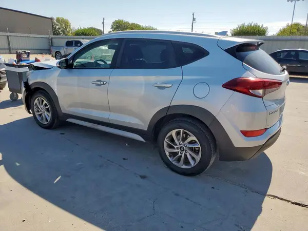 KM8J33A40HU479700 2017 HYUNDAI TUCSON - Image 2