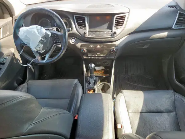 KM8J33A40HU479700 2017 HYUNDAI TUCSON - Image 8