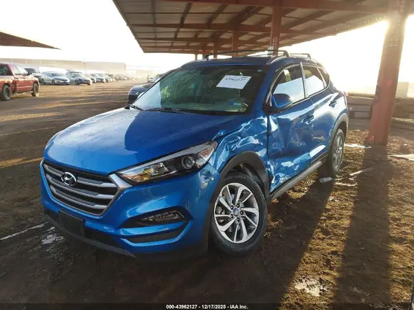 KM8J33A40HU481611 2017 HYUNDAI TUCSON - Image 2