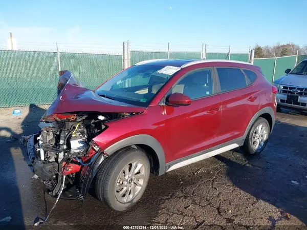 KM8J33A40HU491166 2017 HYUNDAI TUCSON - Image 2