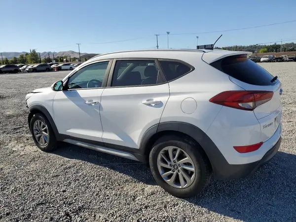KM8J33A40HU493483 2017 HYUNDAI TUCSON - Image 2