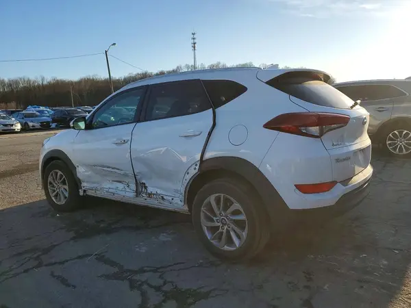 KM8J33A40HU529012 2017 HYUNDAI TUCSON - Image 2