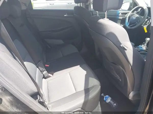 KM8J33A40HU534565 2017 HYUNDAI TUCSON - Image 8