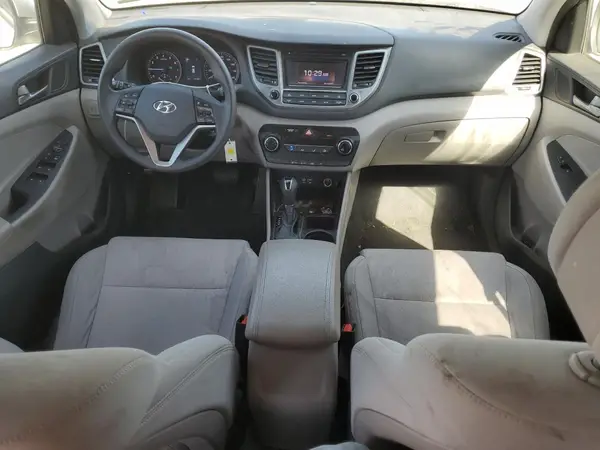 KM8J33A40HU541676 2017 HYUNDAI TUCSON - Image 8