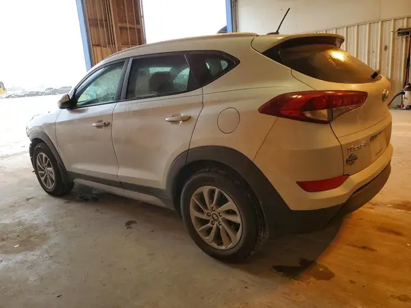 KM8J33A40HU556484 2017 HYUNDAI TUCSON - Image 2