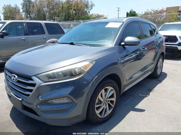 KM8J33A40HU564441 2017 HYUNDAI TUCSON - Image 2