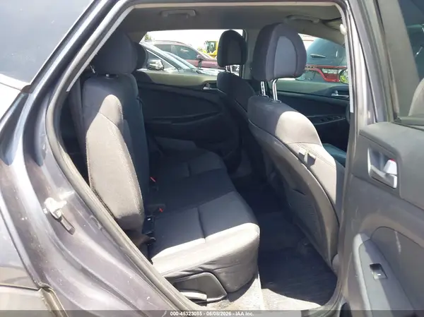 KM8J33A40HU564441 2017 HYUNDAI TUCSON - Image 8