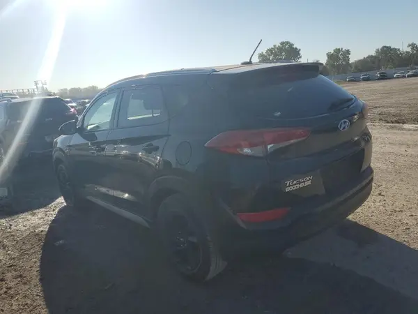 KM8J33A40HU566982 2017 HYUNDAI TUCSON - Image 2