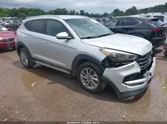 KM8J33A40HU582857 2017 HYUNDAI TUCSON