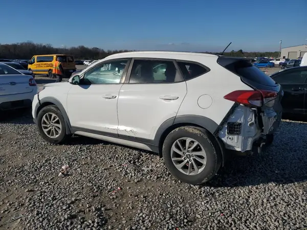 KM8J33A40HU587055 2017 HYUNDAI TUCSON - Image 2
