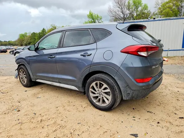 KM8J33A40HU594880 2017 HYUNDAI TUCSON - Image 2