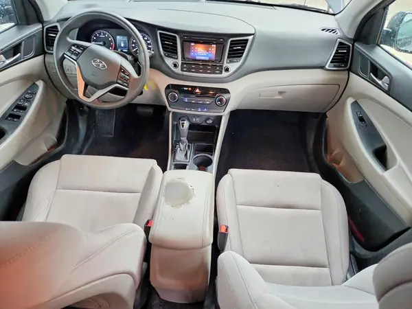 KM8J33A40HU594880 2017 HYUNDAI TUCSON - Image 8