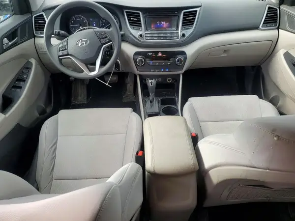 KM8J33A40HU598640 2017 HYUNDAI TUCSON - Image 8