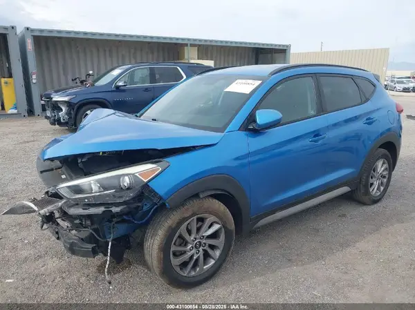 KM8J33A40JU596828 2018 HYUNDAI TUCSON - Image 2