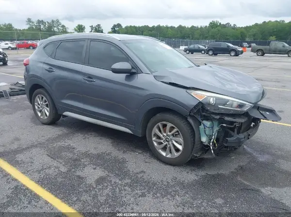 KM8J33A40JU618729 2018 HYUNDAI TUCSON - Image 1