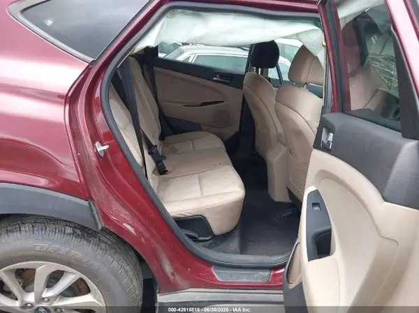 KM8J33A40JU620903 2018 HYUNDAI TUCSON - Image 8