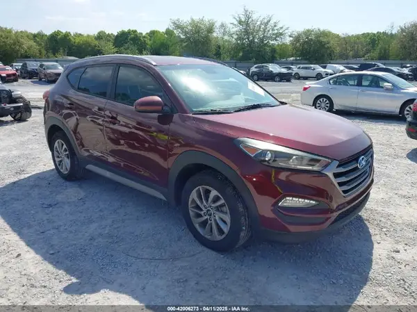 KM8J33A40JU621145 2018 HYUNDAI TUCSON - Image 1