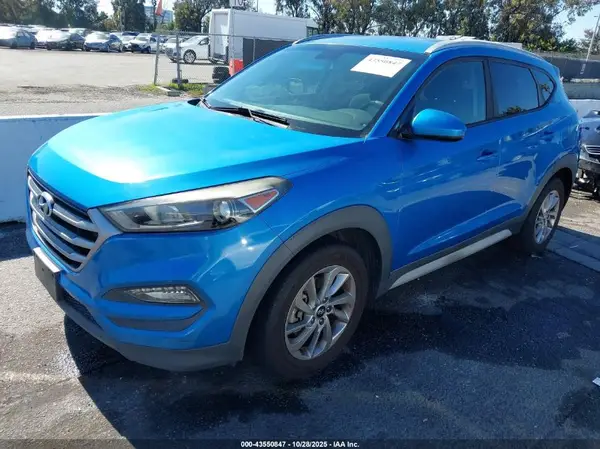 KM8J33A40JU628211 2018 HYUNDAI TUCSON - Image 2