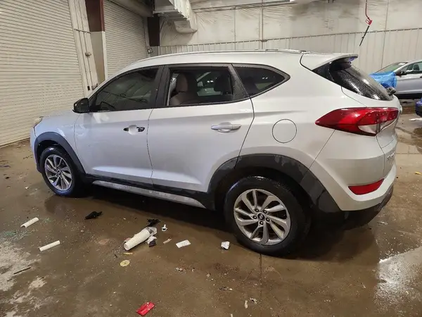 KM8J33A40JU643212 2018 HYUNDAI TUCSON - Image 2