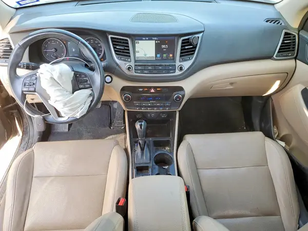 KM8J33A40JU651598 2018 HYUNDAI TUCSON - Image 8
