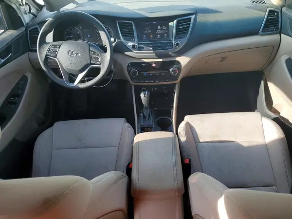 KM8J33A40JU665677 2018 HYUNDAI TUCSON - Image 8