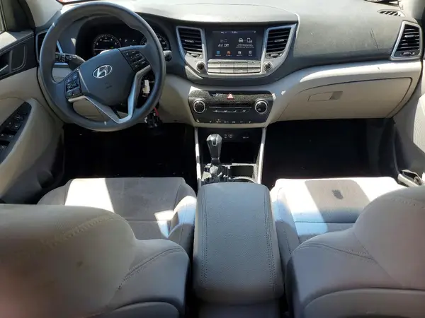 KM8J33A40JU667252 2018 HYUNDAI TUCSON - Image 8