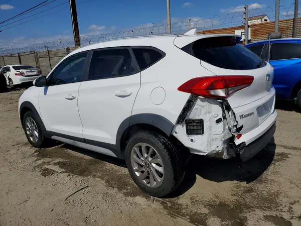 KM8J33A40JU670104 2018 HYUNDAI TUCSON - Image 2