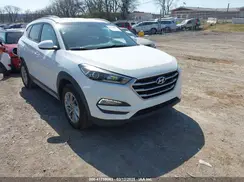 KM8J33A40JU670586 2018 HYUNDAI TUCSON
