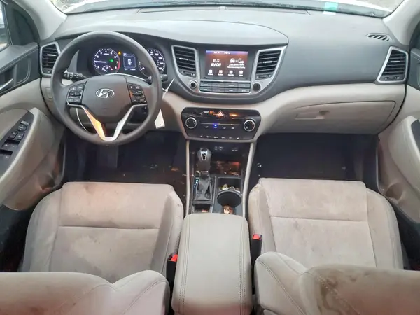KM8J33A40JU672046 2018 HYUNDAI TUCSON - Image 8