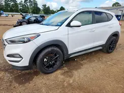 KM8J33A40JU672421 2018 HYUNDAI TUCSON