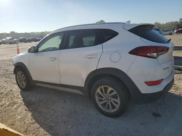 KM8J33A40JU675819 2018 HYUNDAI TUCSON - Image 2