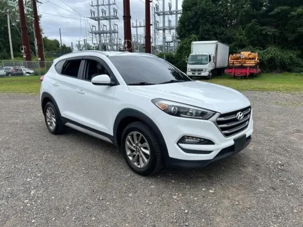 KM8J33A40JU676727 2018 HYUNDAI TUCSON - Image 1