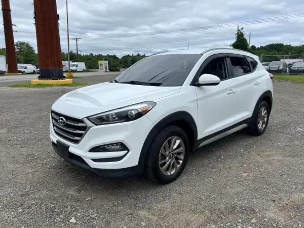 KM8J33A40JU676727 2018 HYUNDAI TUCSON - Image 2