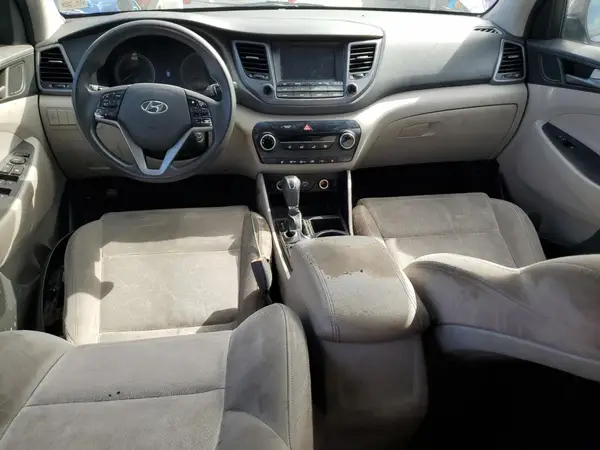 KM8J33A40JU679420 2018 HYUNDAI TUCSON - Image 8