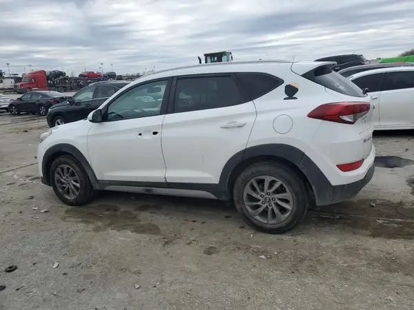 KM8J33A40JU684293 2018 HYUNDAI TUCSON - Image 2
