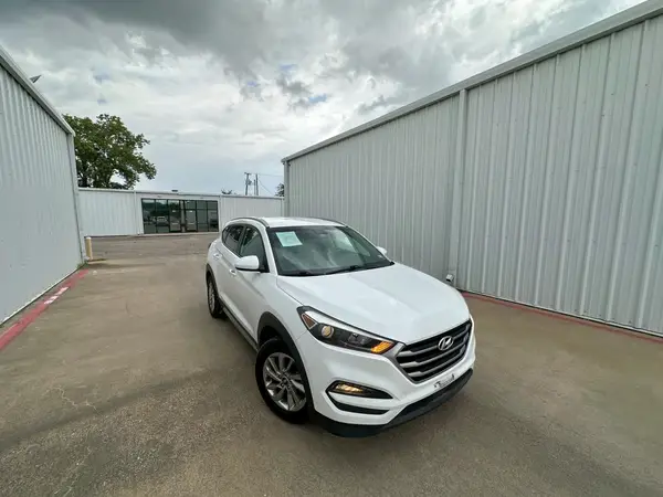 KM8J33A40JU684598 2018 HYUNDAI TUCSON - Image 1