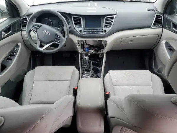 KM8J33A40JU688599 2018 HYUNDAI TUCSON - Image 8