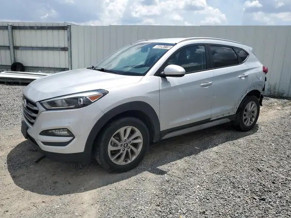 KM8J33A40JU689753 2018 HYUNDAI TUCSON - Image 1