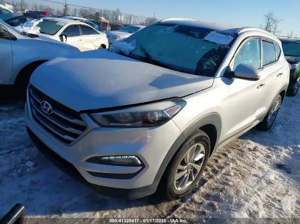 KM8J33A40JU691809 2018 HYUNDAI TUCSON - Image 2