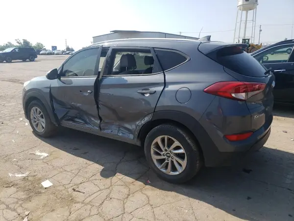 KM8J33A40JU692149 2018 HYUNDAI TUCSON - Image 2