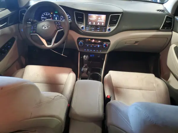 KM8J33A40JU696928 2018 HYUNDAI TUCSON - Image 8