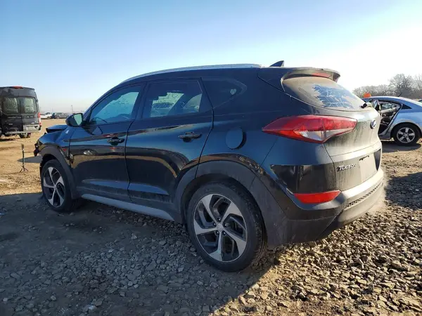 KM8J33A40JU697920 2018 HYUNDAI TUCSON - Image 2