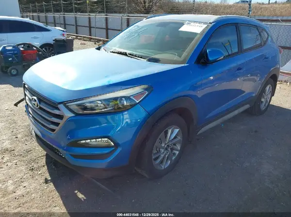 KM8J33A40JU699487 2018 HYUNDAI TUCSON - Image 2