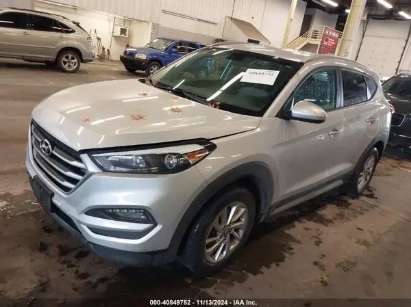 KM8J33A40JU700511 2018 HYUNDAI TUCSON - Image 2