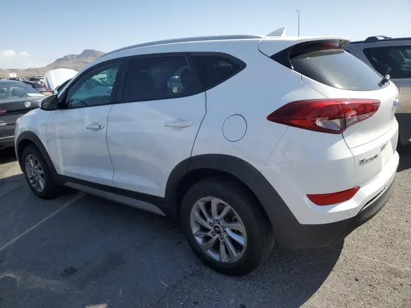 KM8J33A40JU707183 2018 HYUNDAI TUCSON - Image 2