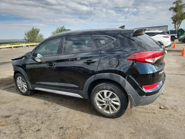 KM8J33A40JU707362 2018 HYUNDAI TUCSON - Image 2