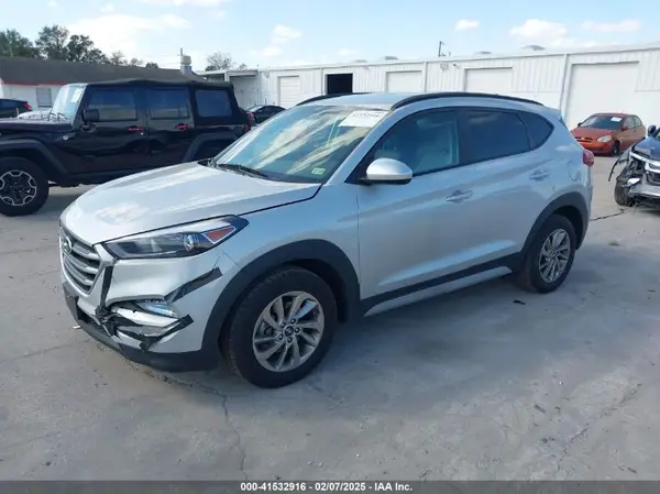 KM8J33A40JU710519 2018 HYUNDAI TUCSON - Image 2